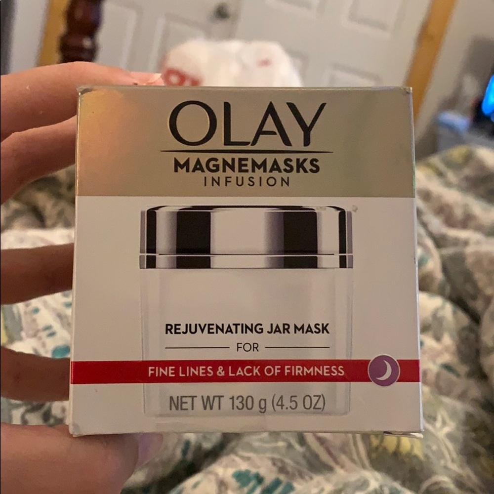 Olay Magnemasks Infusion Rejuvenating Jar Mask